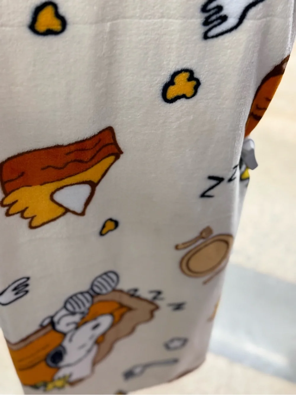Peanuts Snoopy Cream & Yellow Kids Plush Pajama Throw - Peanuts Brand